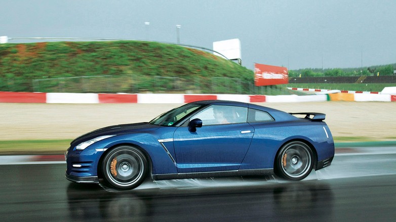 Nissan GT-R: na granicy światów