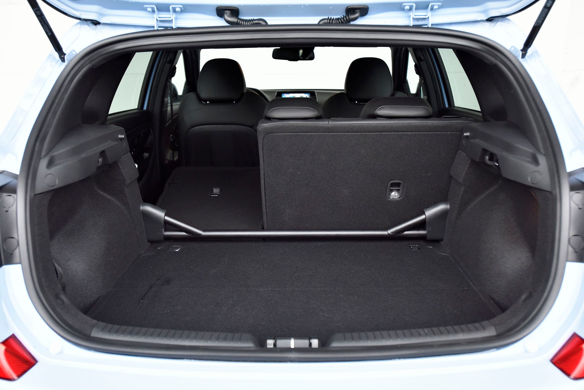 Hyundai i30 N kontra Peugeot 308 GTI - takie powinno być GTI