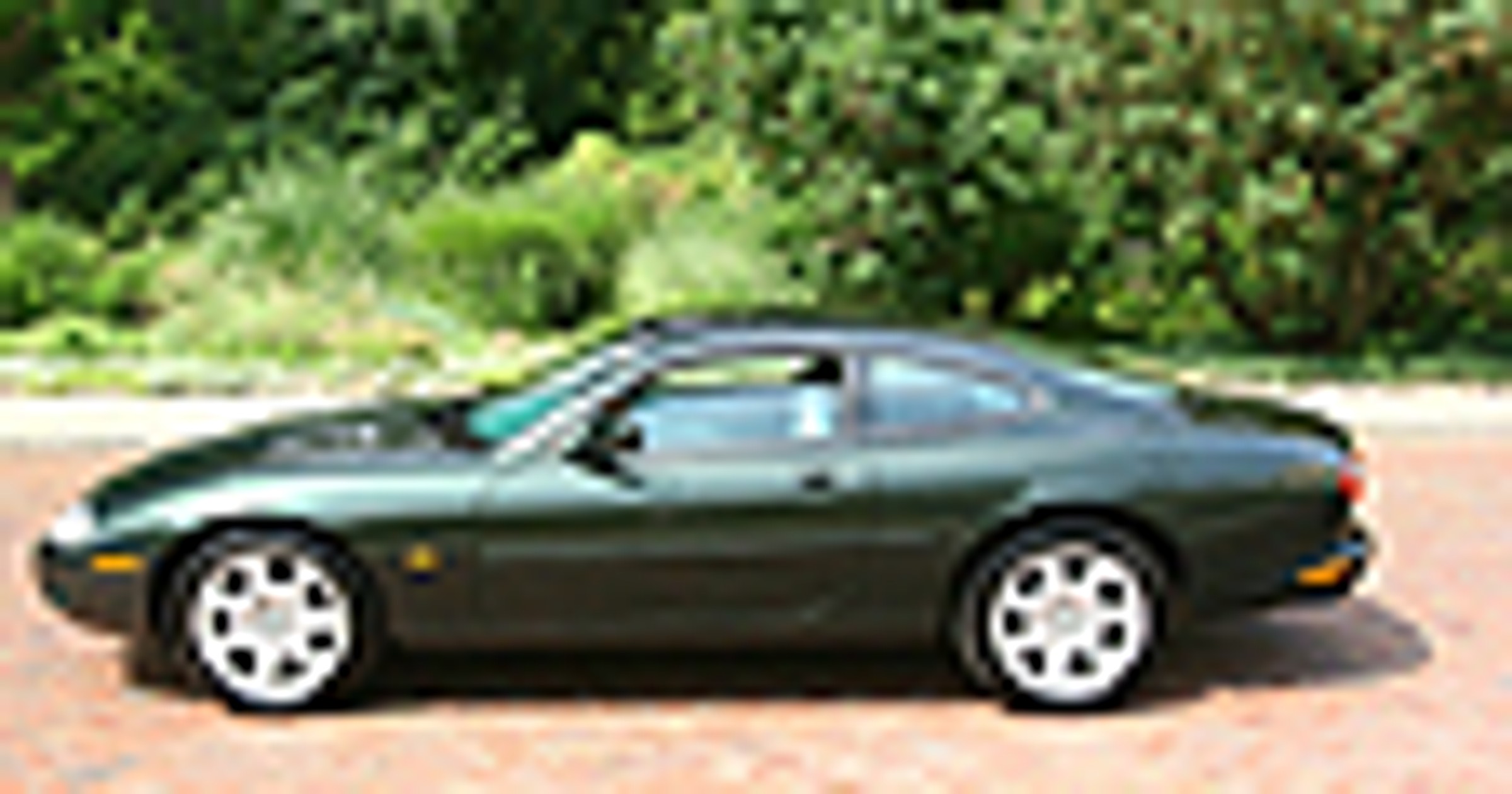 Jaguar XK8 - Mocno dowartościowuje