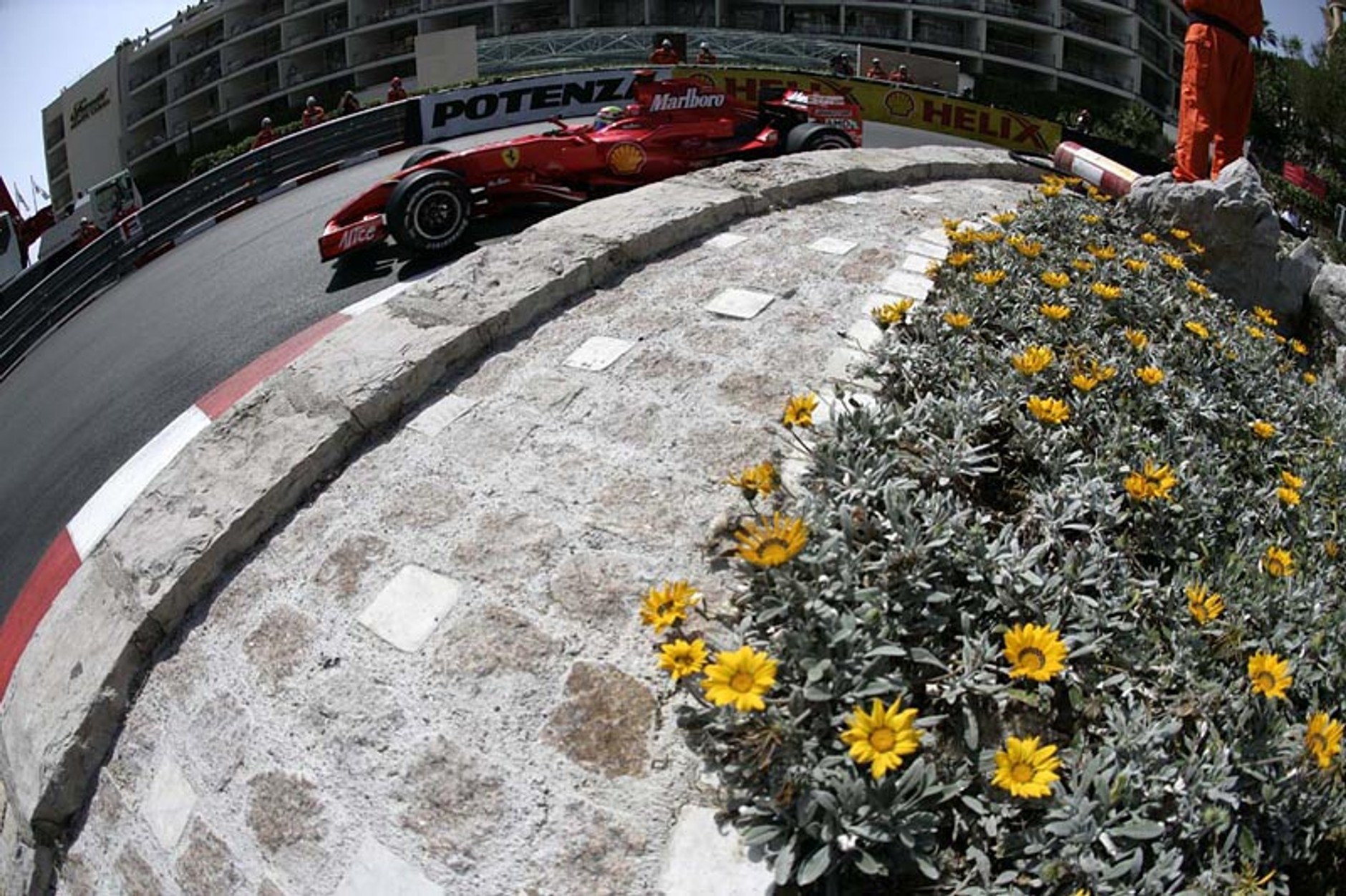 Grand Prix Monaco 2007: dziewczyny, gwiazdy filmu i F1 fotografował Jiří Křenek