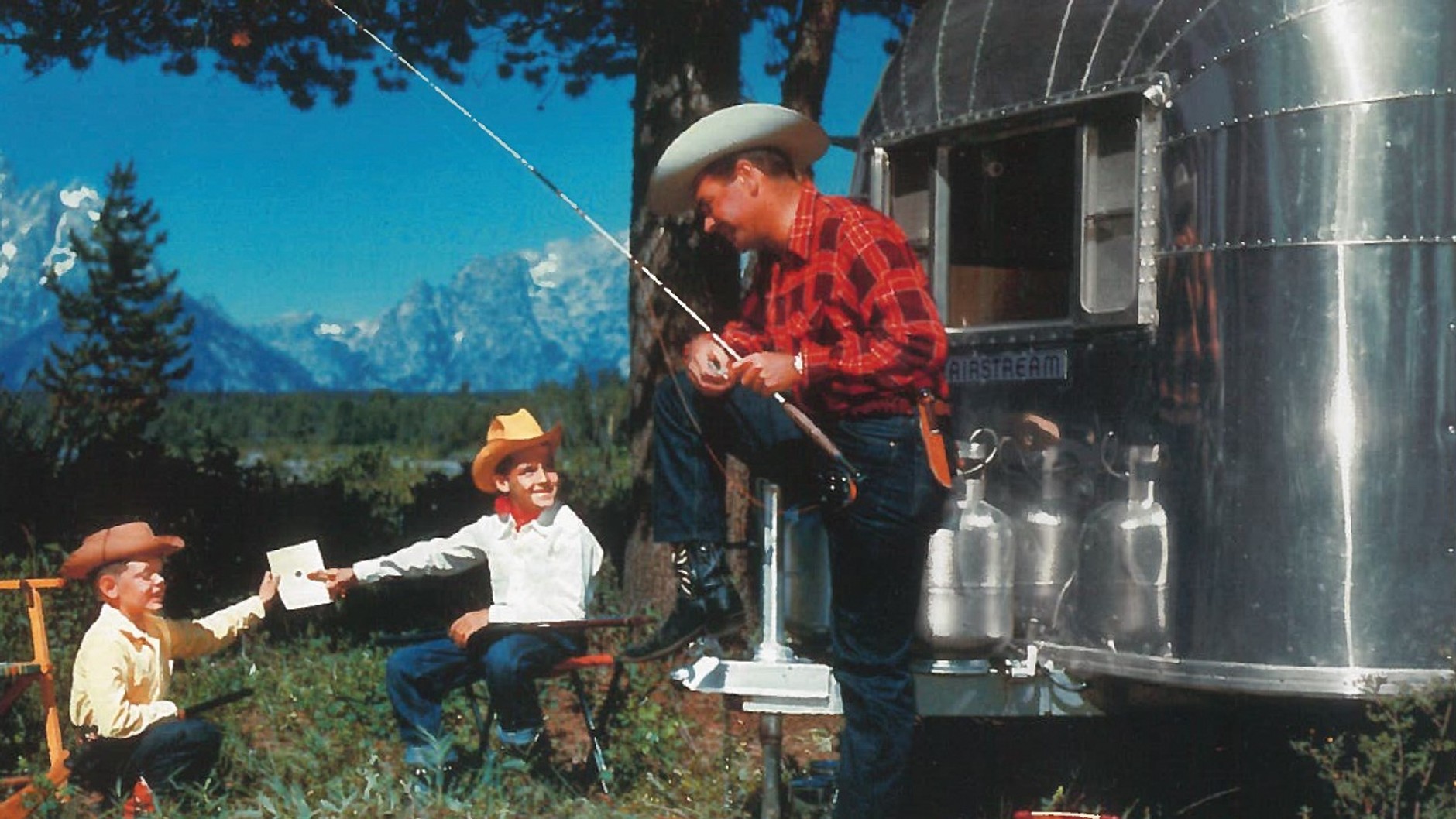 Srebrny pocisk. Historia kultowej przyczepy kempingowej Airstream