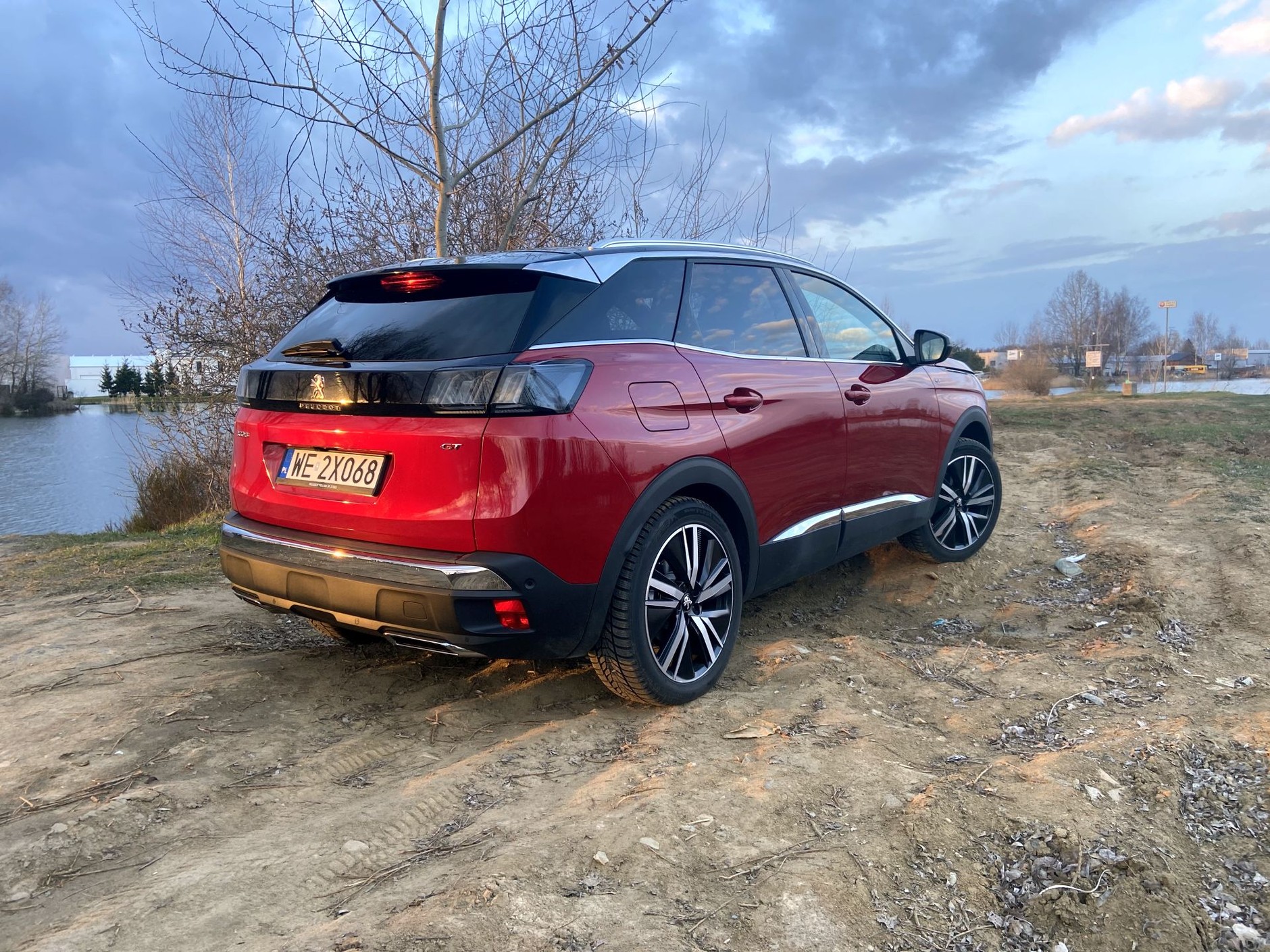 Peugeot 3008 GT pokazał kły - czyli, SUV widoczny w tłumie