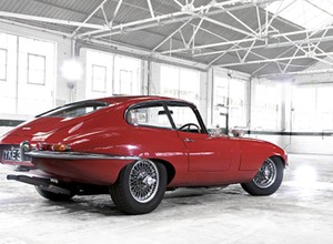 Jaguar E-Type ma 50 lat