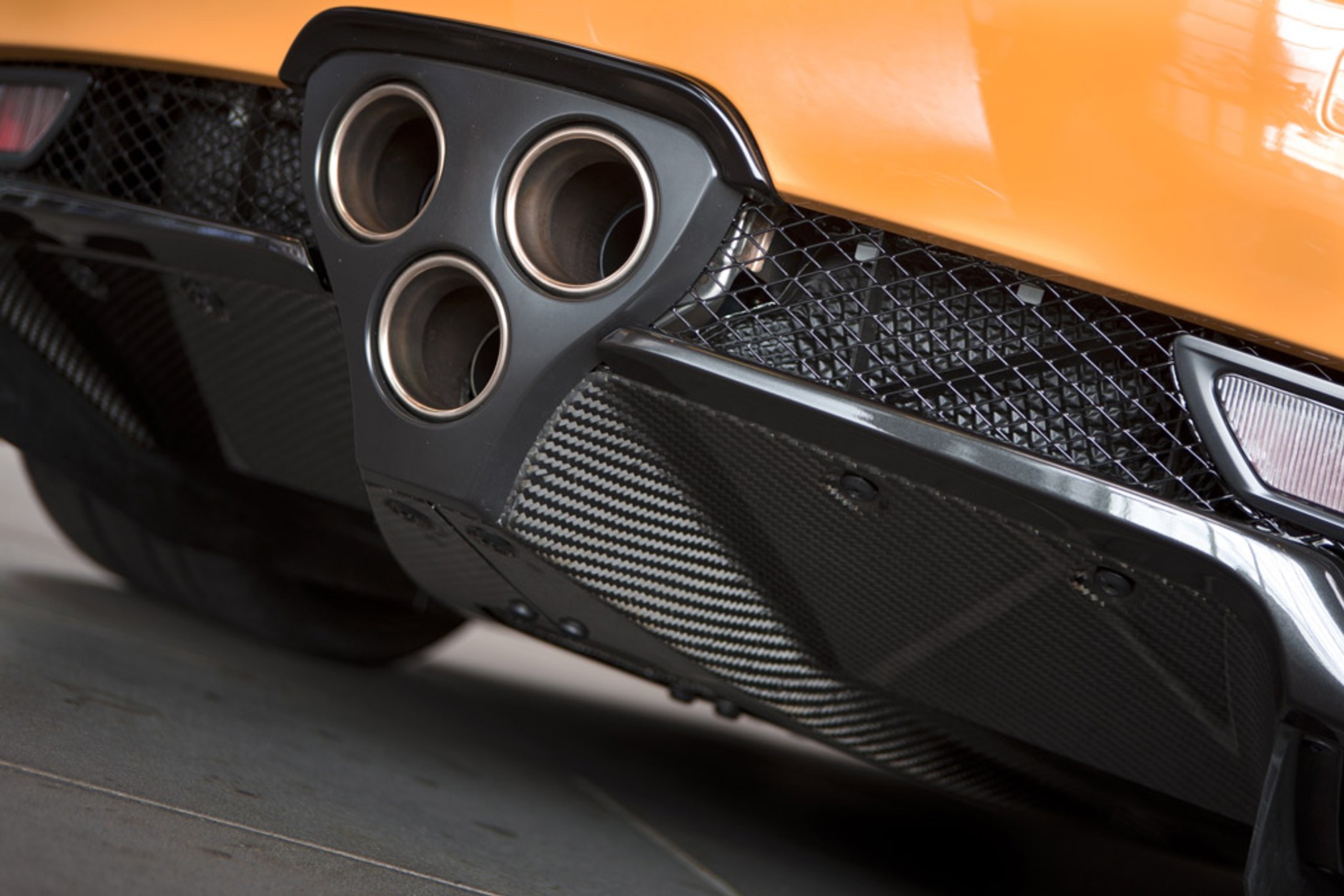 Lexus LFA Nurburgring Package: samochód z piekła rodem