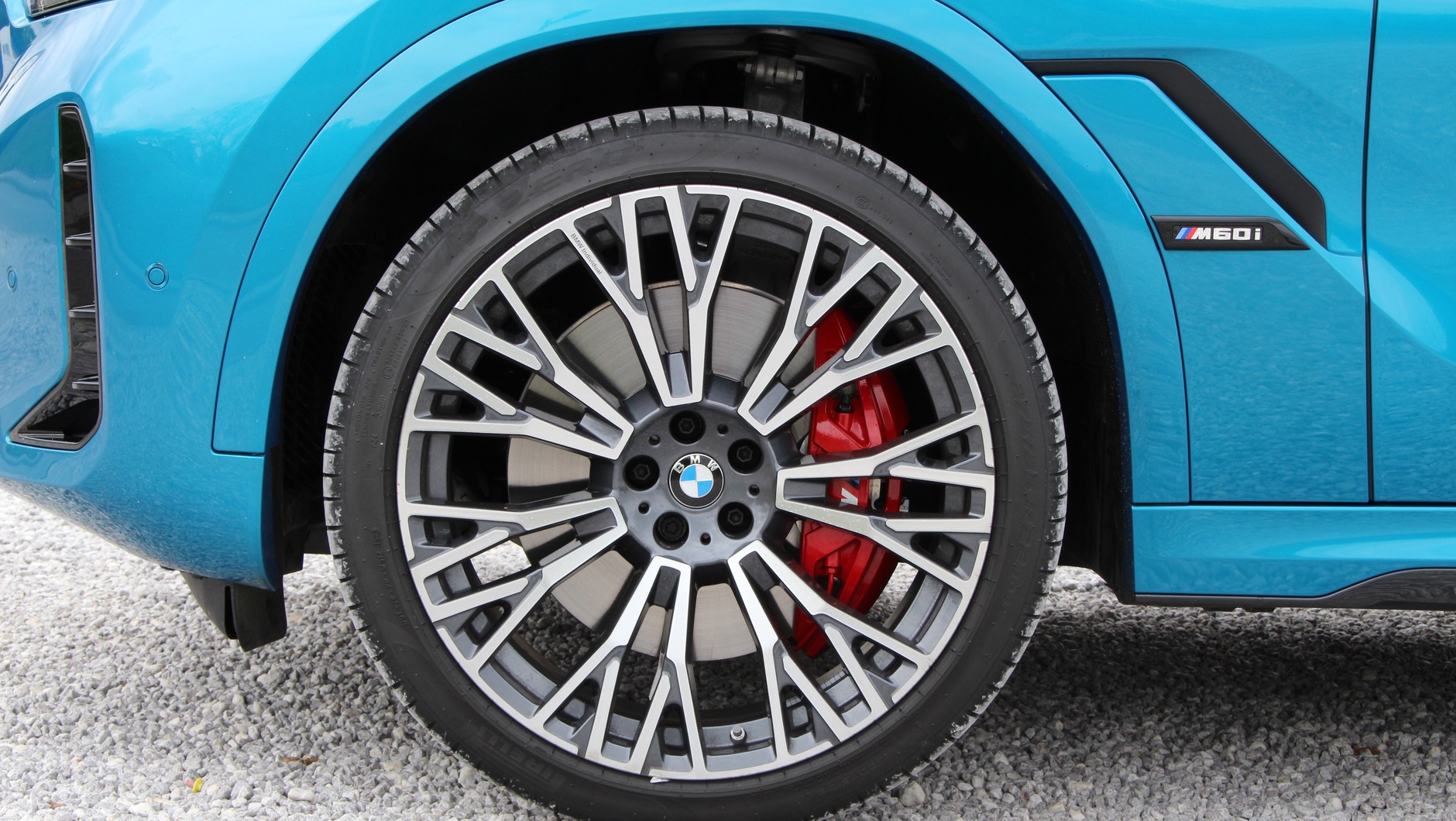 BMW X6 M60i