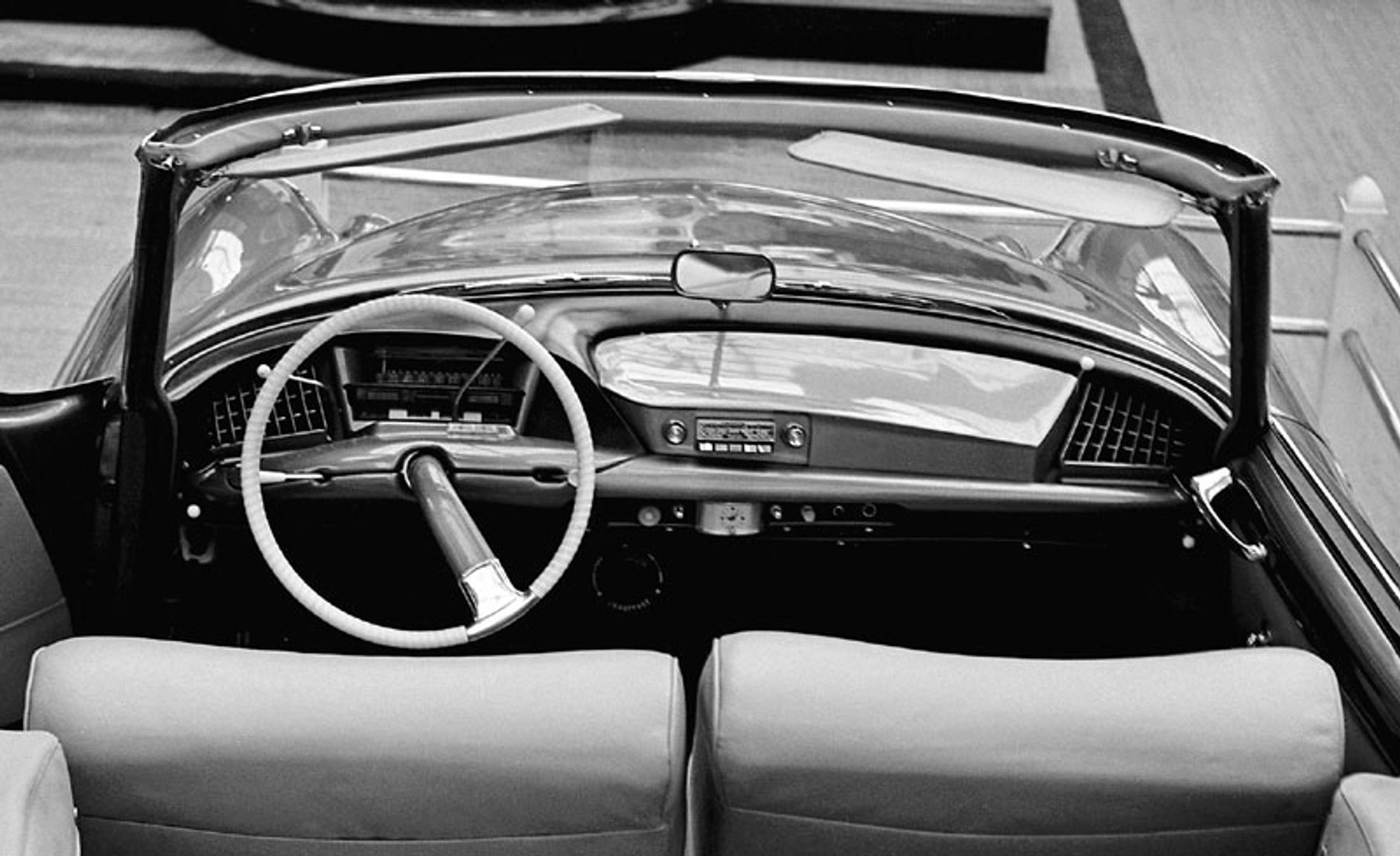 50 kultowych aut w Paradzie Zabytkowych Citroënów w Warszawie (3.10)