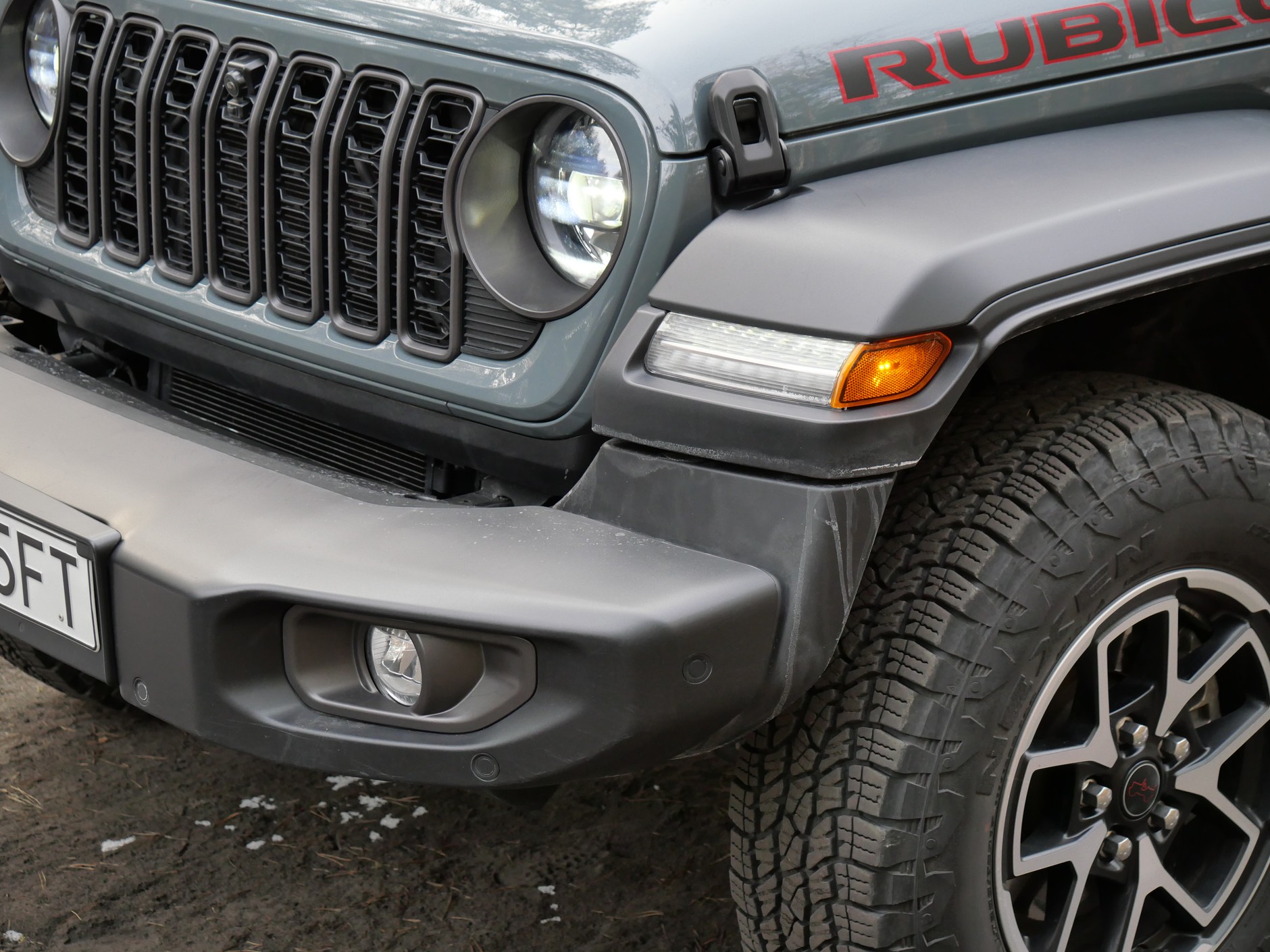 Jeep Wrangler vs Toyota Land Cruiser