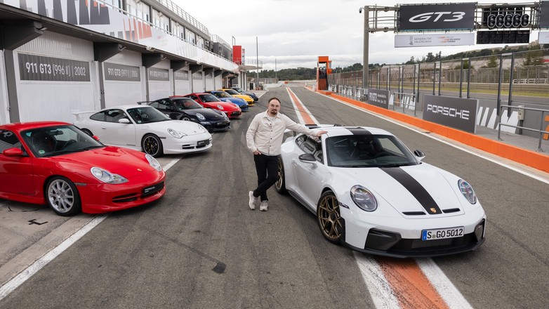Nowe Porsche 911 GT3 992.2 na tle swoich poprzedników