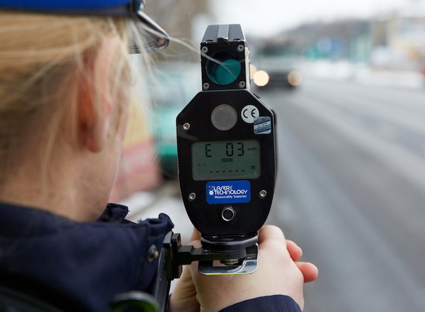 Dziś więcej kontroli na drogach – rusza akcja „Prędkość”