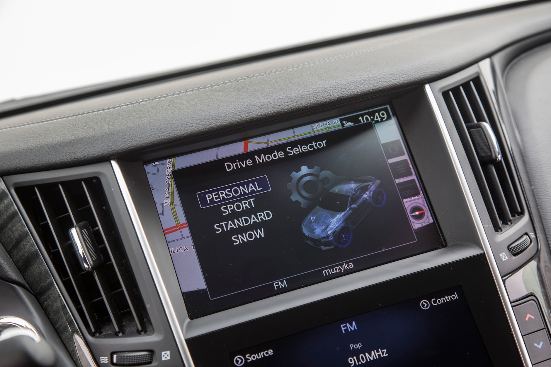 Infiniti Q60 2.0 Turbo Premium Tech