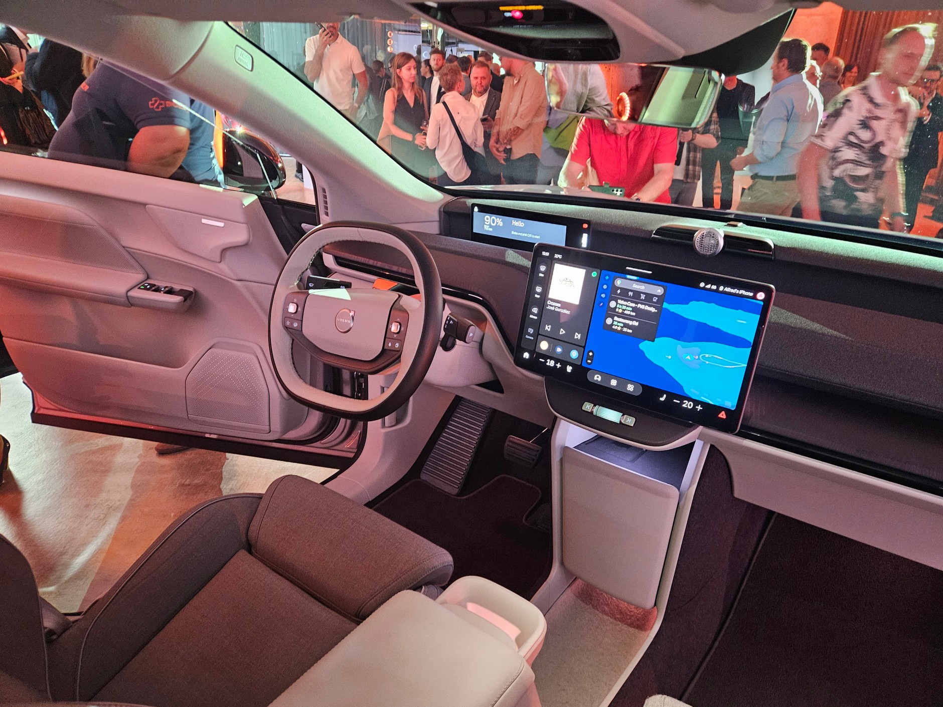 Volvo EX60
