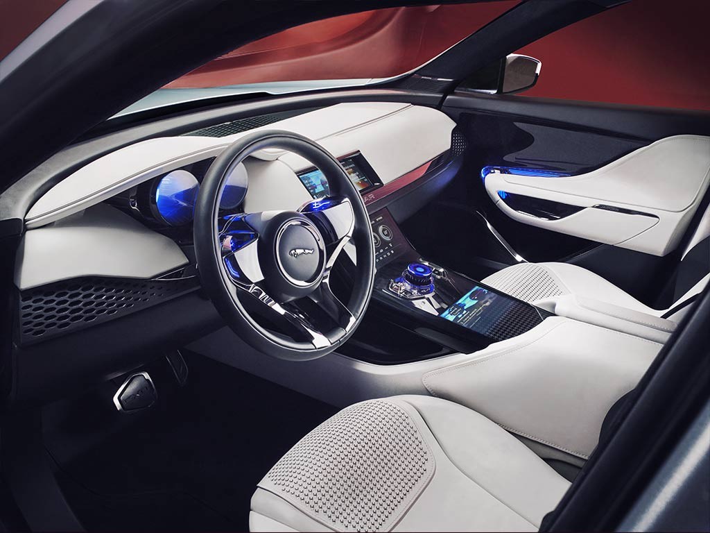 Jaguar C-X17: futurystyczny crossover
