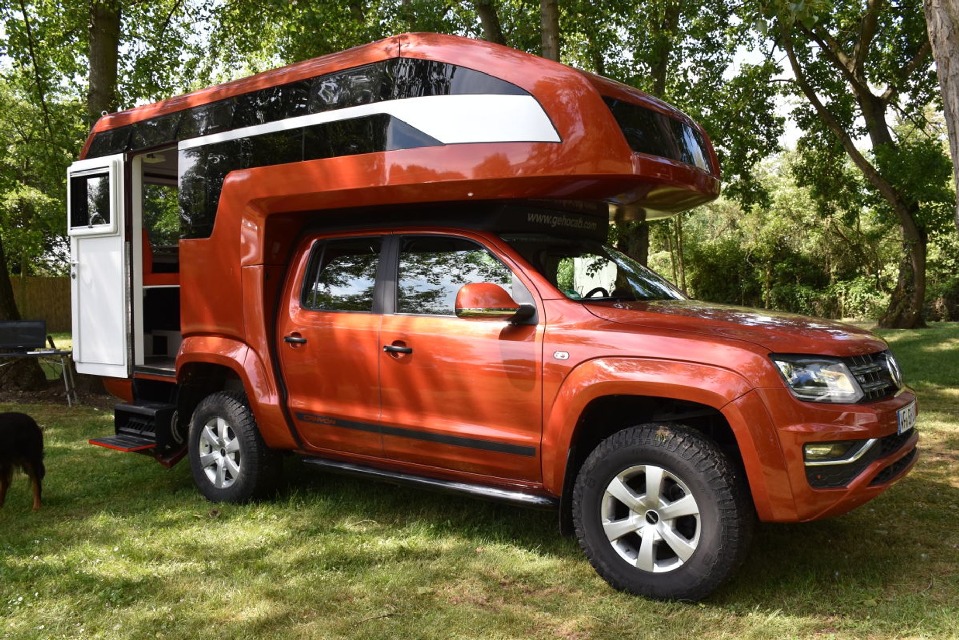 Pikapy z zabudową kampera