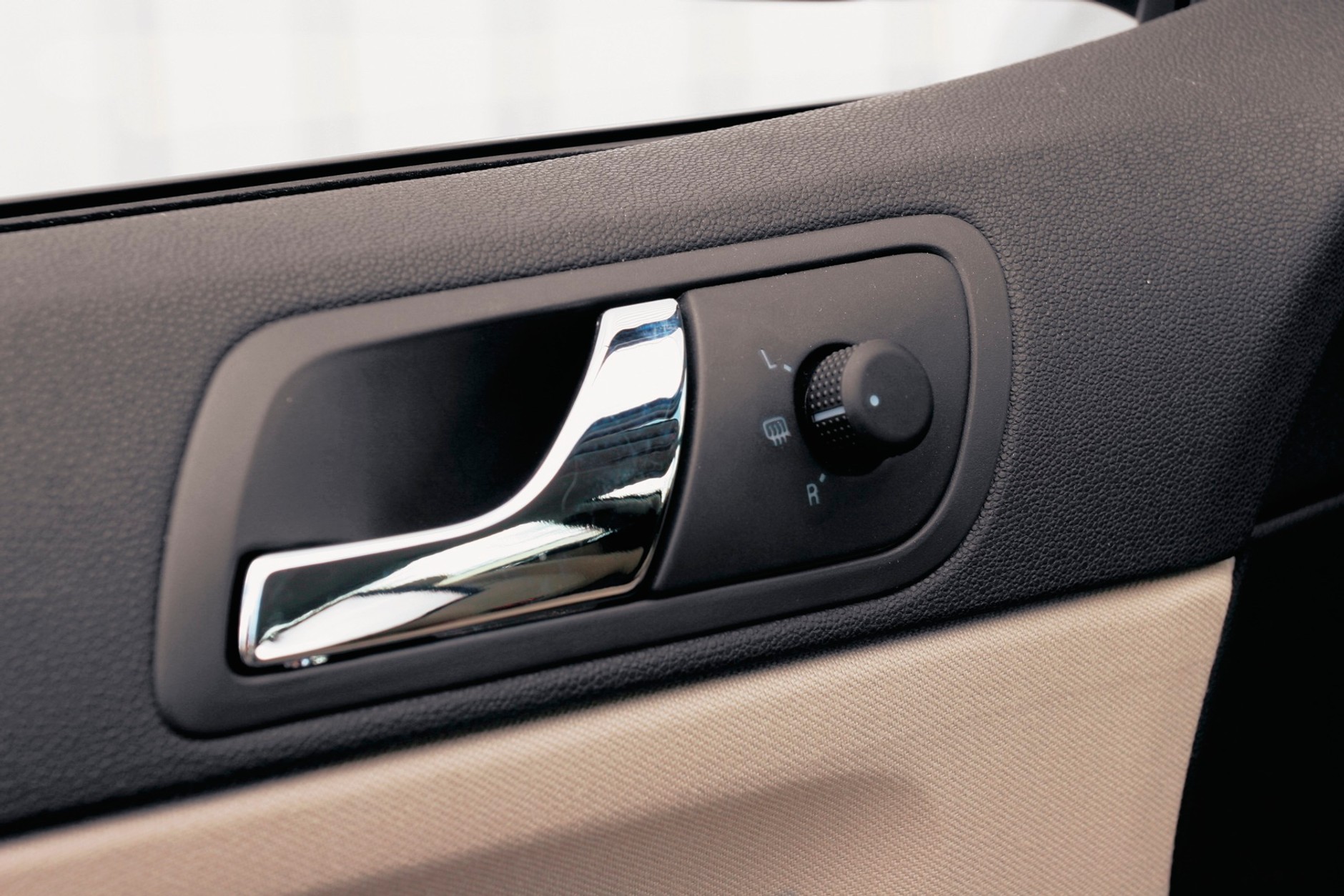 Porównanie trzech sedanów