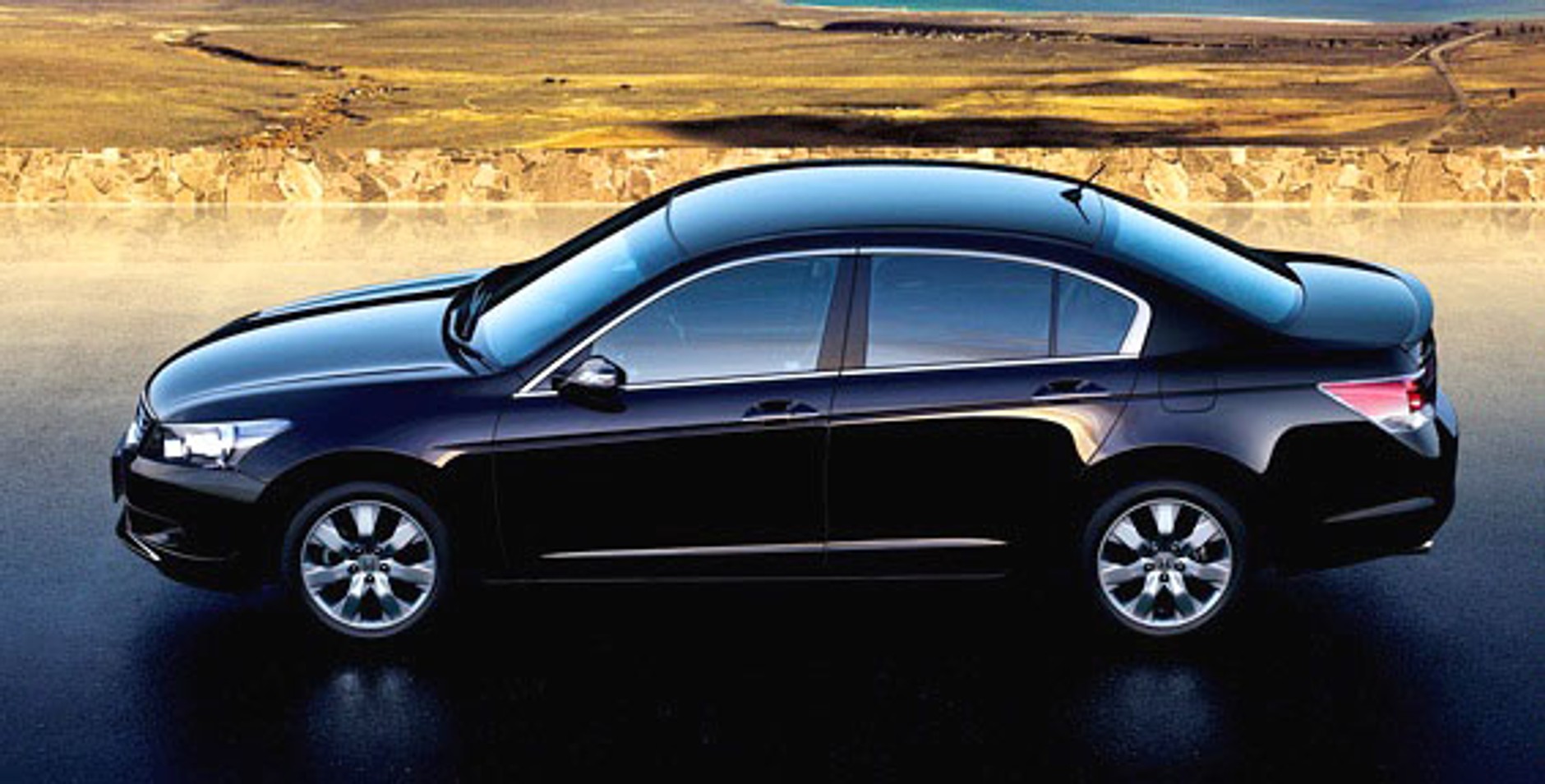 Honda Inspire: nowy sedan debiutuje na rynku japońskim