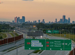 Droga S7 na odcinku Warszawa Lotnisko - Lesznowola otwarta. Pierwsi kierowcy już pojechali tzw. Puławską Bis
