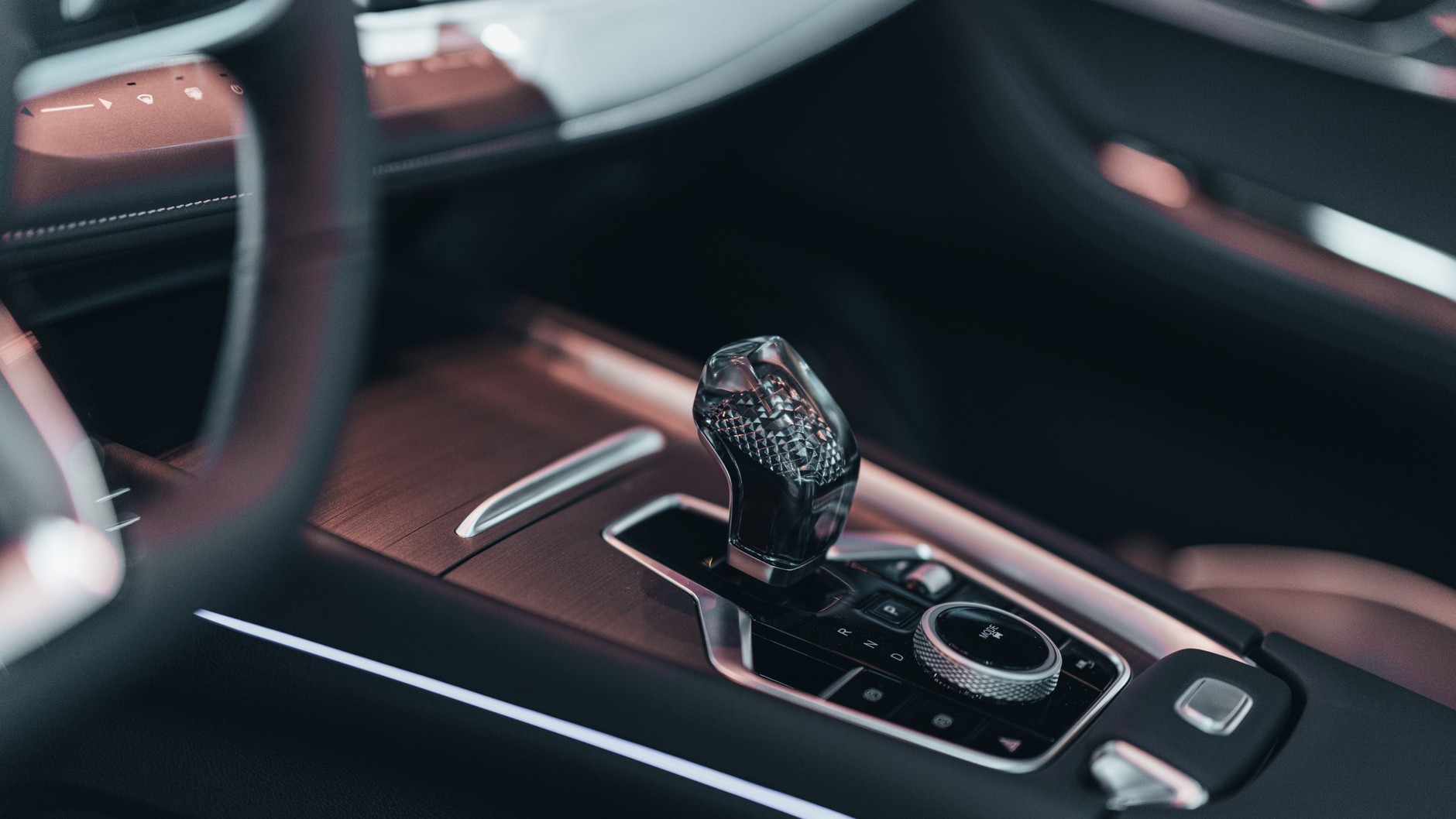 Auta CHERY TIGGO to również luksusowe wnętrza