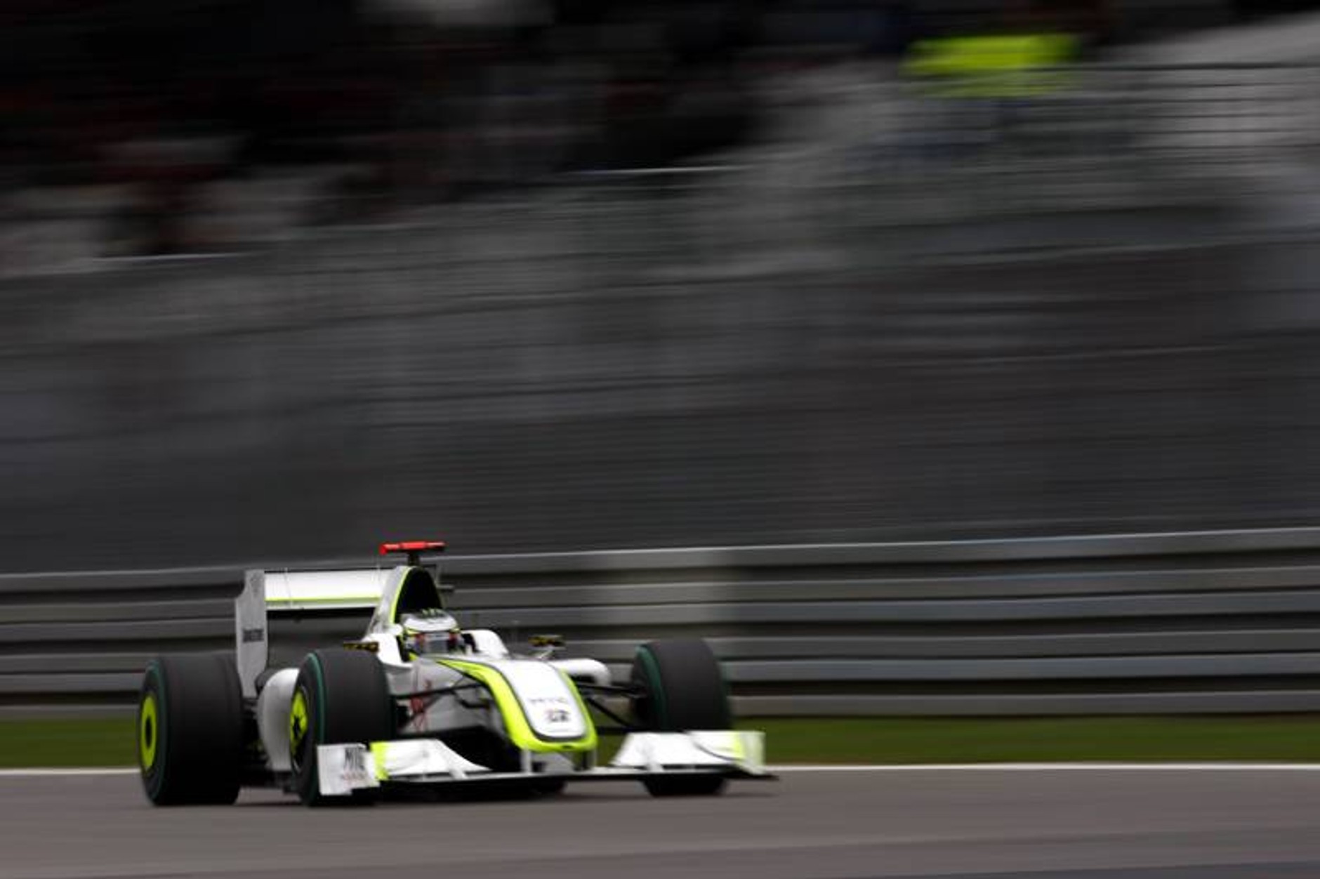 Grand Prix Niemiec 2009: rozpędzony Red Bull Racing dogania Brawn GP (fotogaleria)