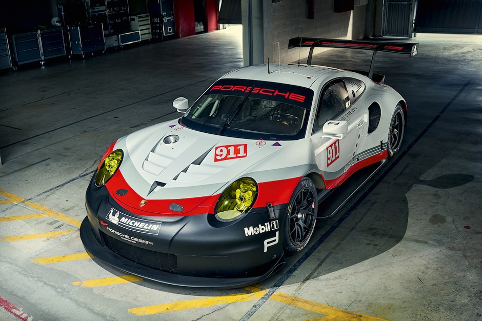 Porsche 911 RSR