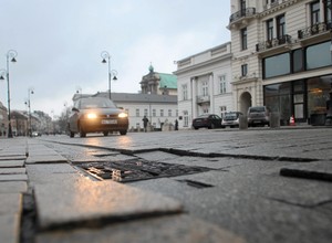 Bariery antyterrorystyczne dla Warszawy. Miasto szykuje zabezpieczenia przed pojazdami
