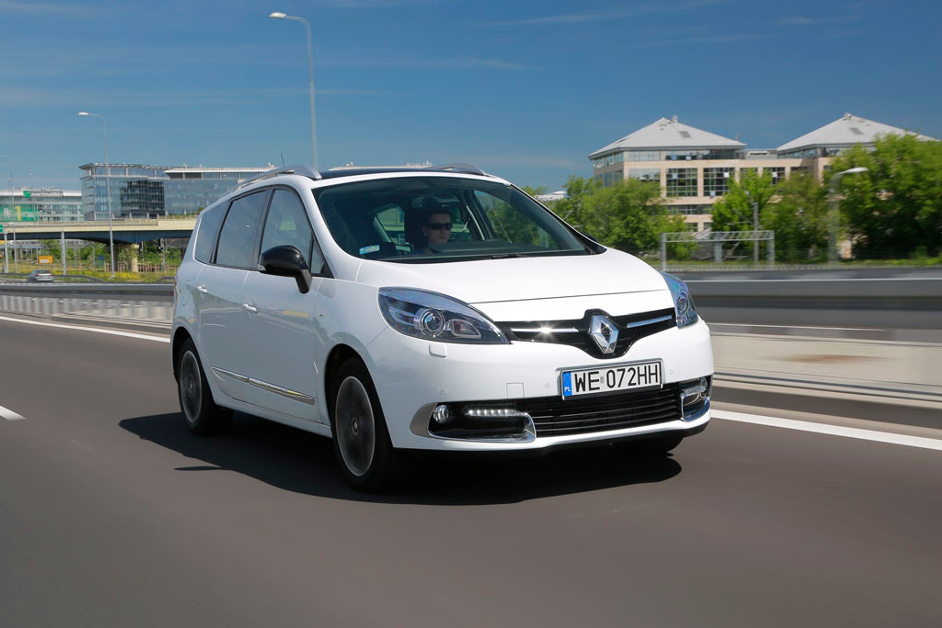 Renault Grand Scenic 1.6 dCi: Dynamiczny i oszczędny van | Test i Opinie