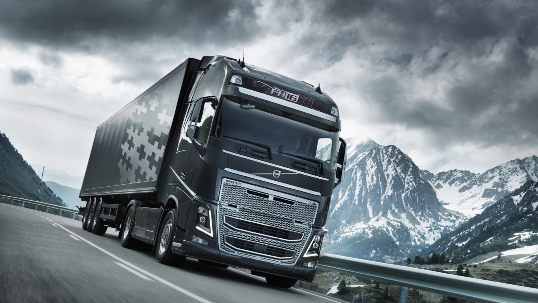 Volvo FH16 - podobne ciężarówki wykorzystywano podczas testów zestawów o DMC 90 ton