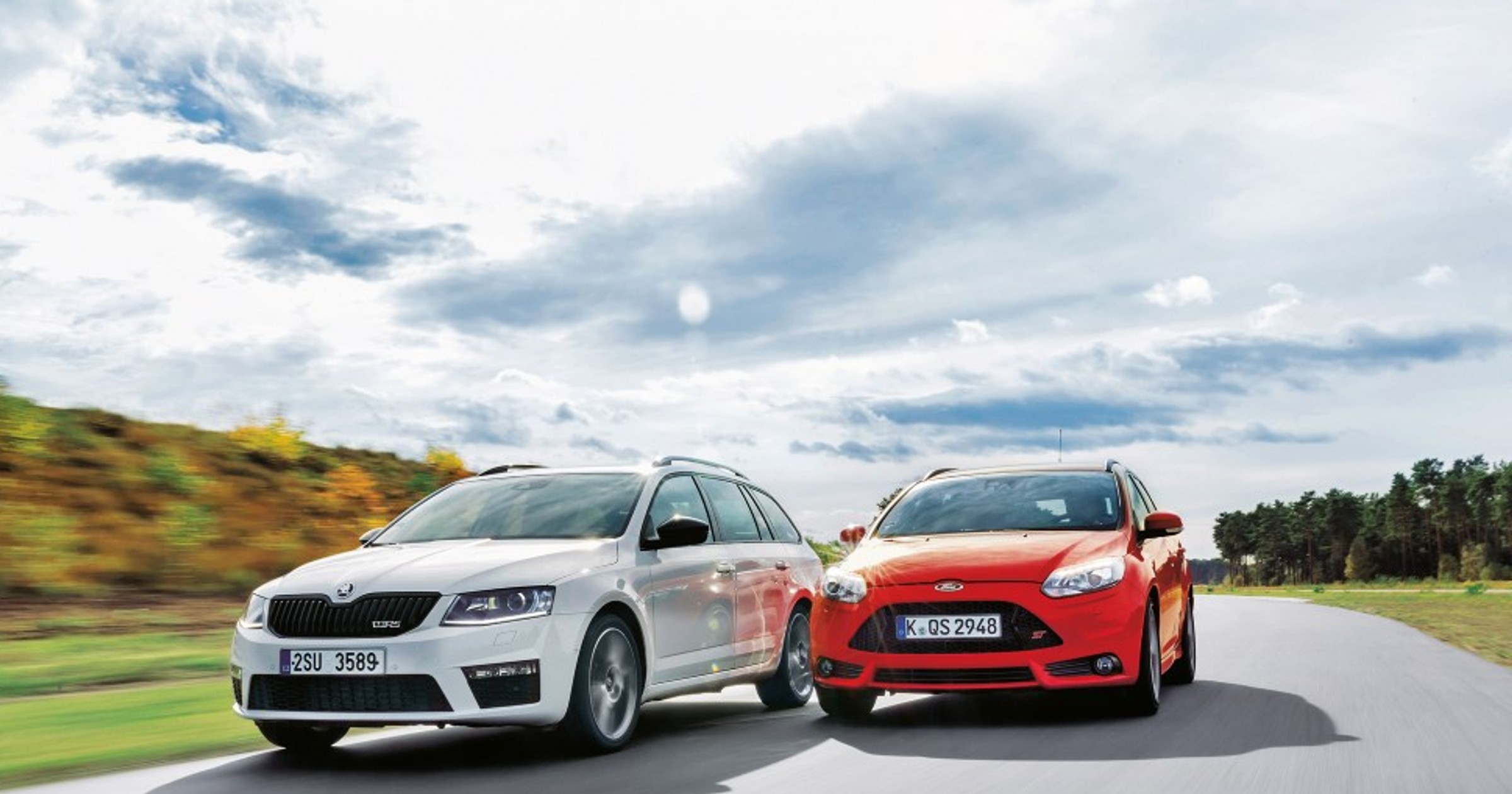 Ford Focus ST kontra Skoda Octavia RS: turborakiety  w rodzinnym  kamuflażu