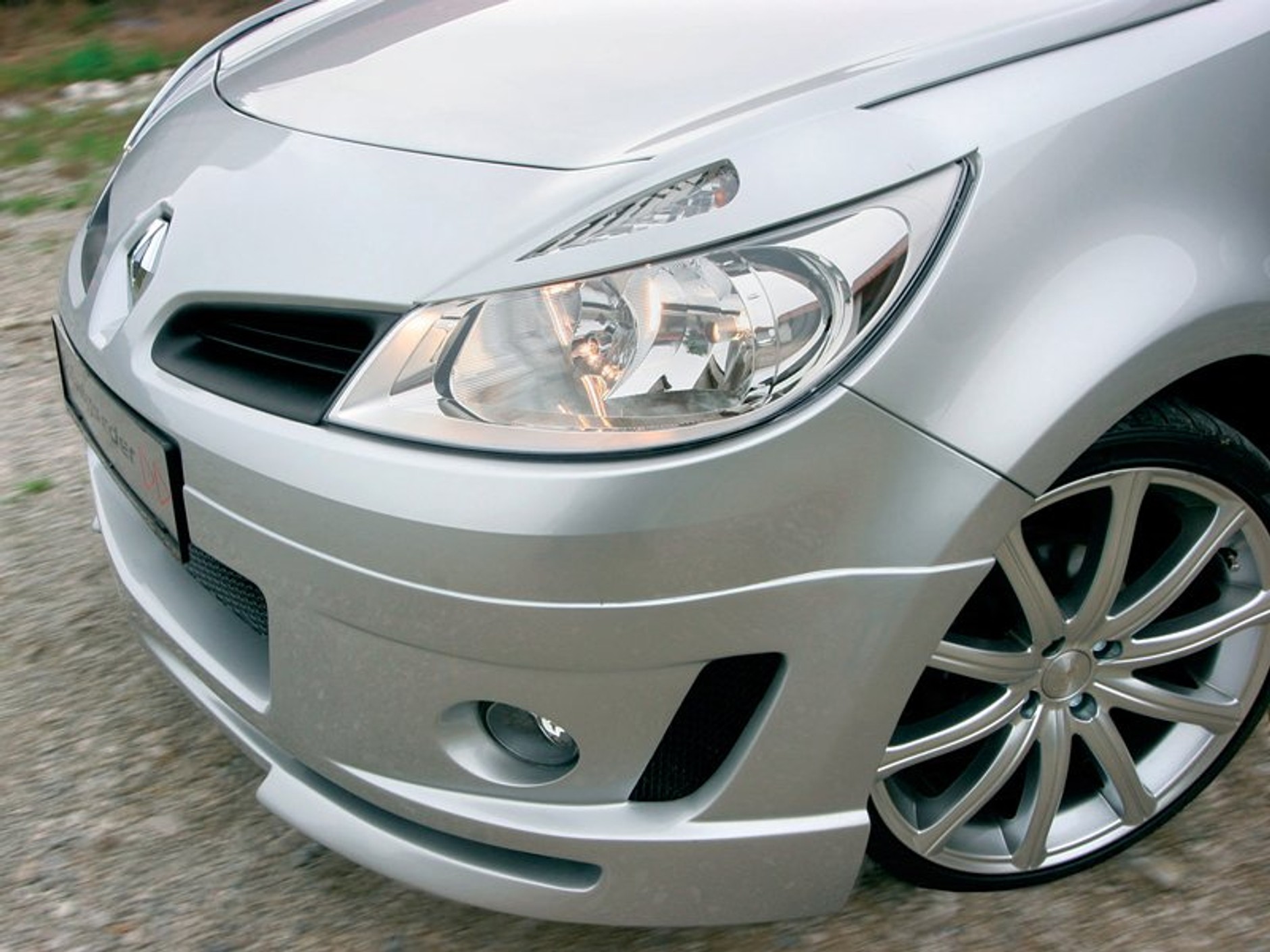 Koenigseder przygotował zestaw dla Renault Clio C