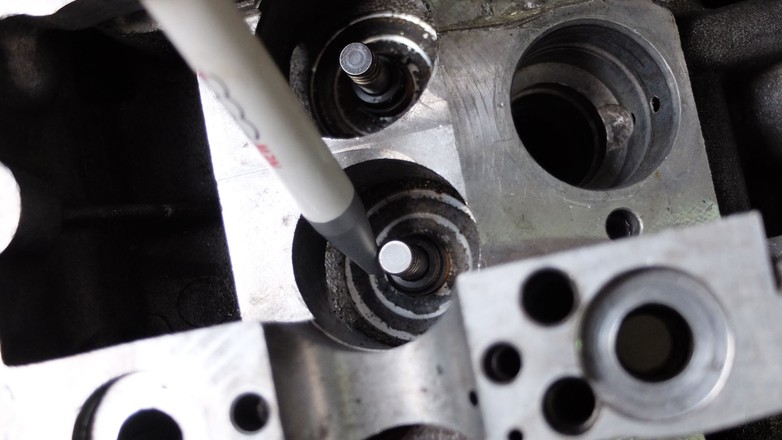 Uszczelniacze
zaworowe