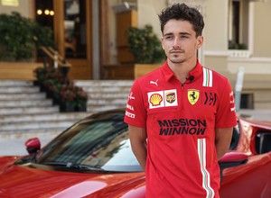 Charles Leclerc okradziony w trakcie spotkania z fanami F1. Stracił cenny zegarek
