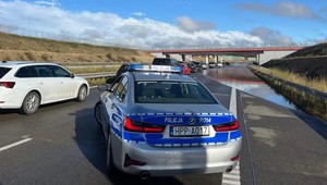 Utrudnienia na autostradzie A1 – pojawiło się rozlewisko wody