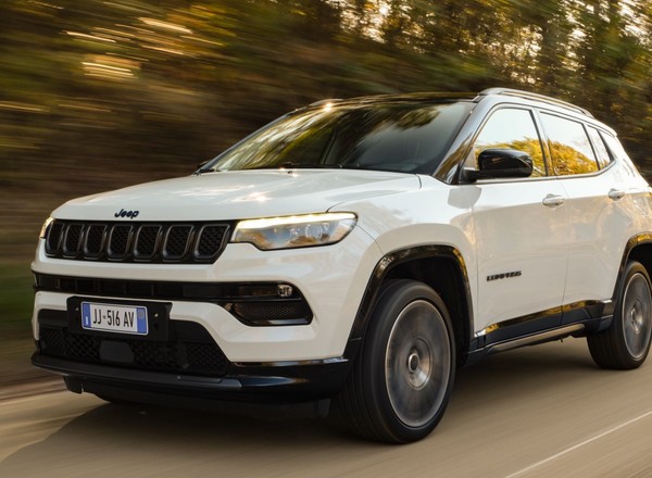 Najnowszy Jeep Compass już w Polsce. Znamy ceny i standard wyposażenia