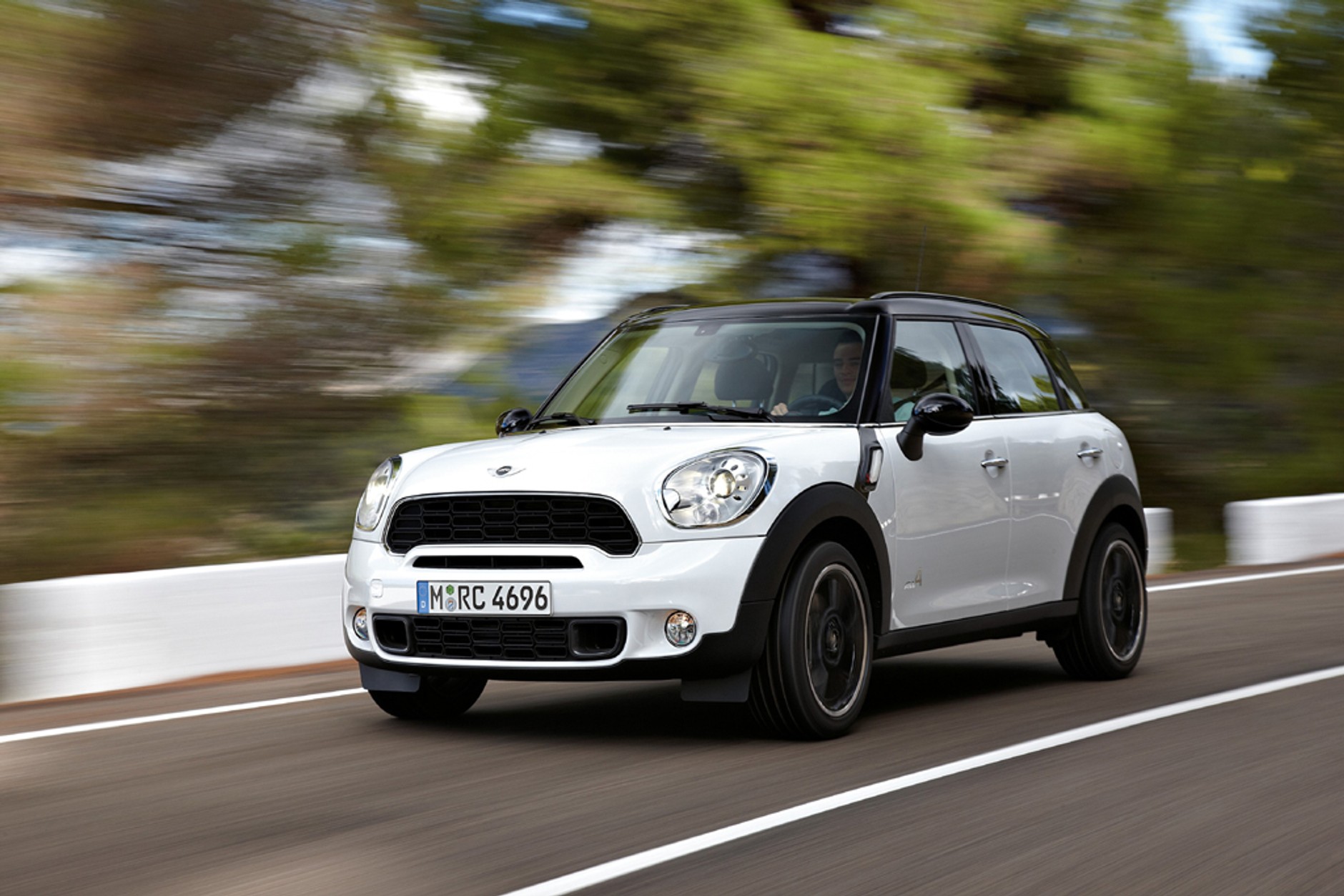 Mini Countryman - Mini rusza w "teren"