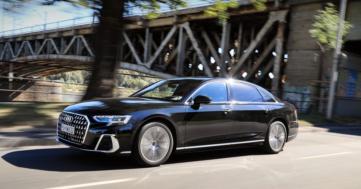 Audi A8 L 60 TFSI (2022 r.; D5)