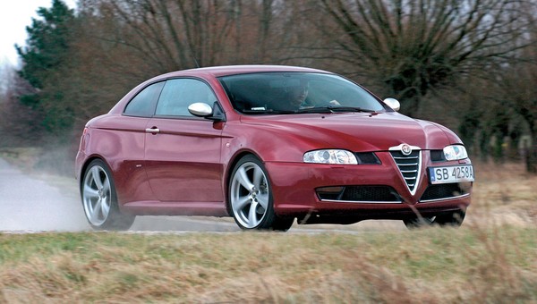 Alfa Romeo GT - kusi nie tylko ceną i wyglądem
