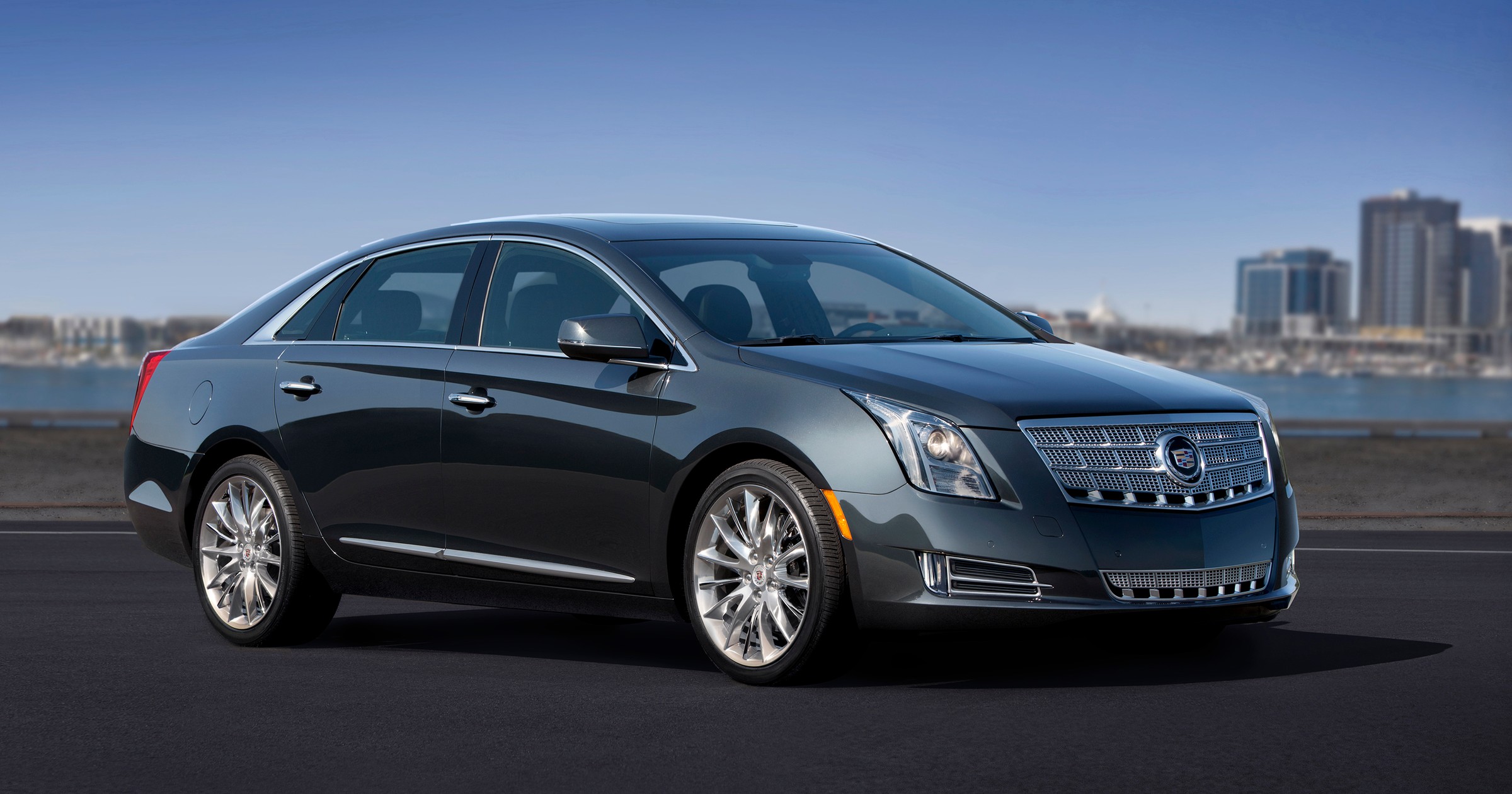 Cadillac XTS: większy niż CTS
