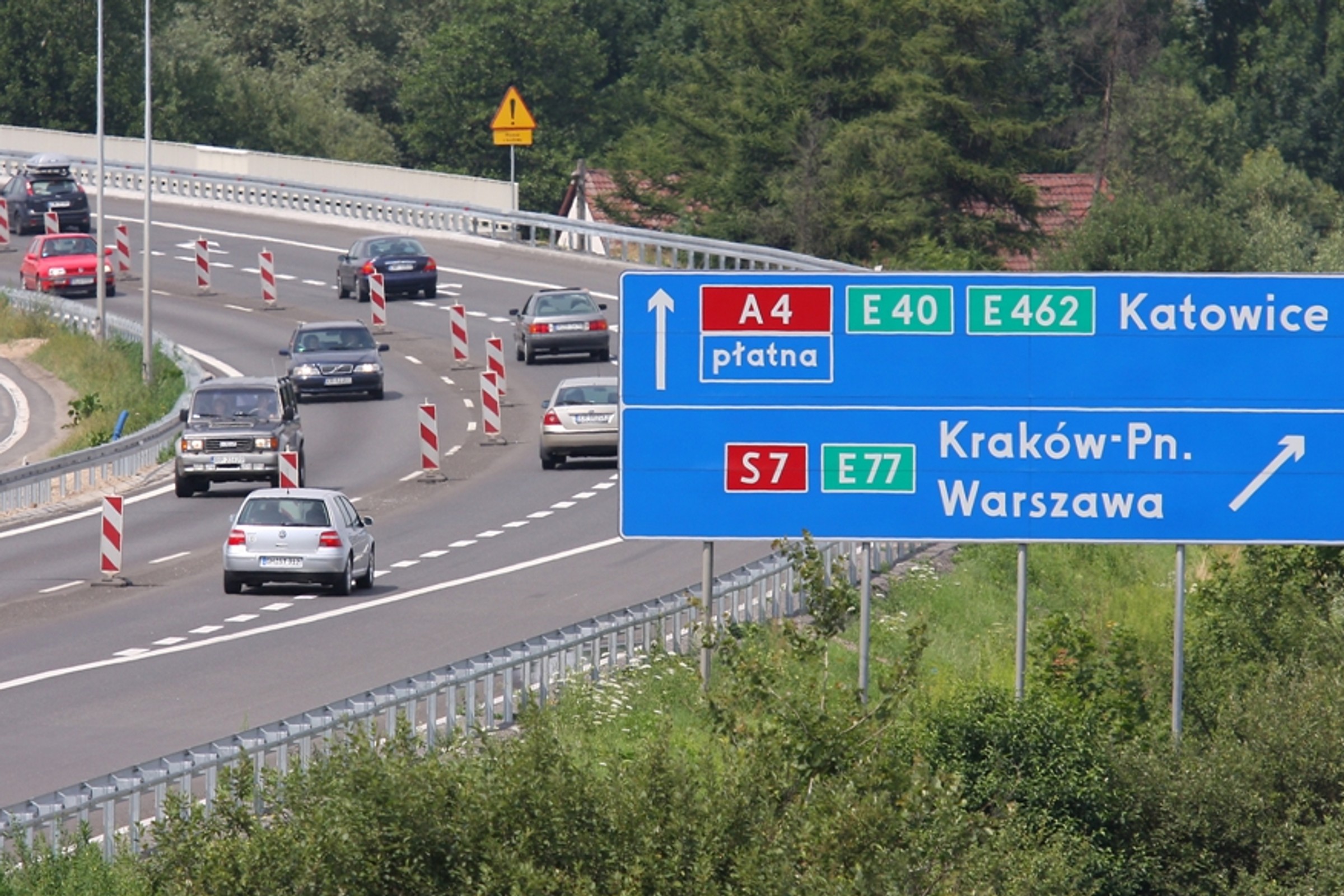 Nowe znaki drogowe od dzisiaj. Wyjaśniamy, co się zmieni. Zdjęcie po zdjęciu