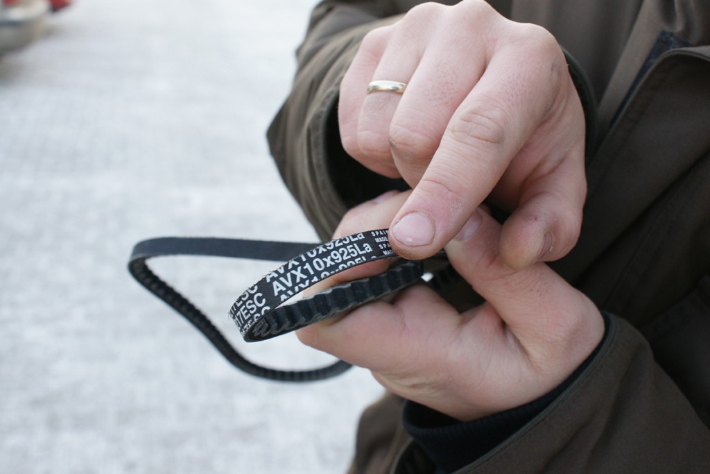 Co wpływa na zużycie pasków i kiedy je wymienić?