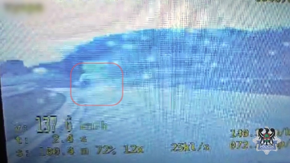 38-letni kierowca przekroczył prędkość o 67 km/h na obwodnicy Wałbrzycha