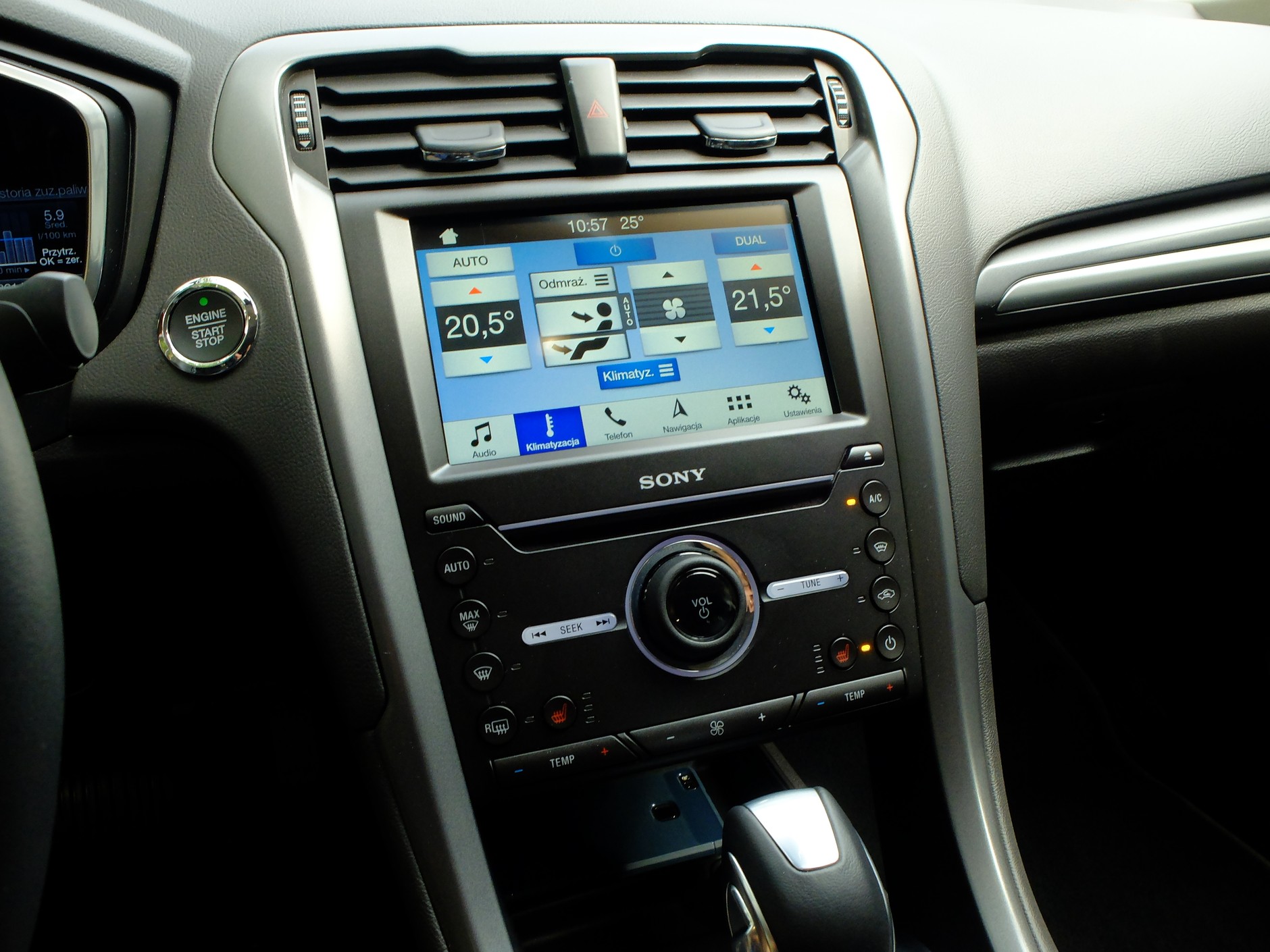 Ford Mondeo Hybrid
