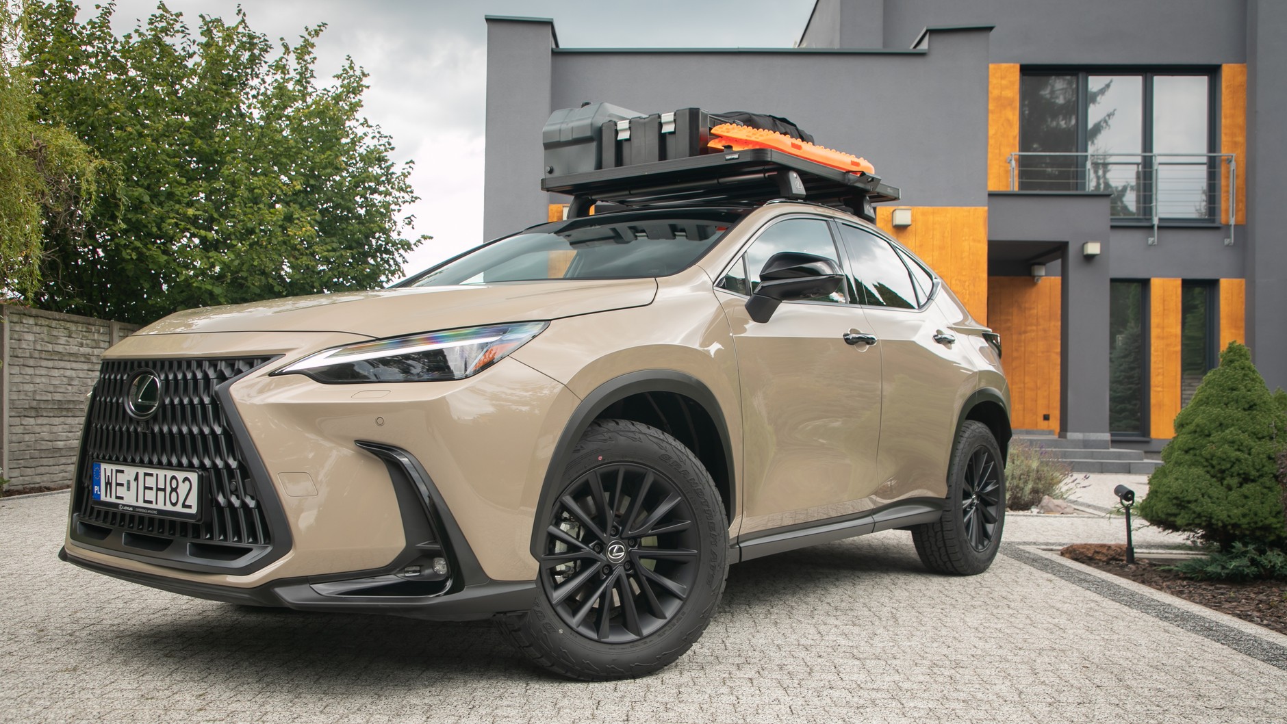 Akcesoria do Lexusów w ramach akcji "Wakacje All-Inclusive"