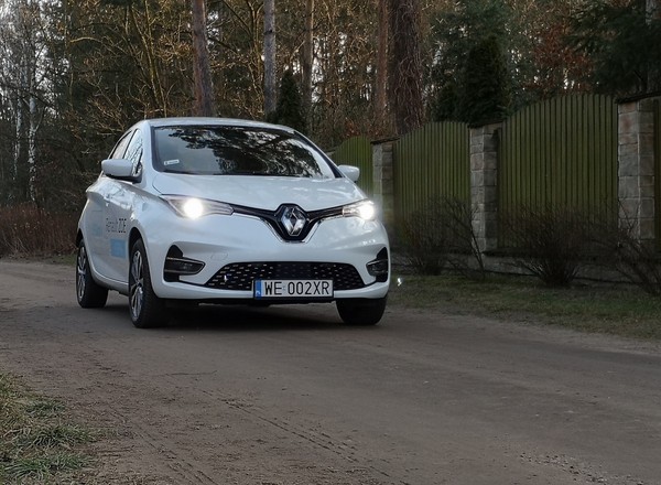 Renault ZOE – jak się żyje z „jednym z miliona” aut na prąd?