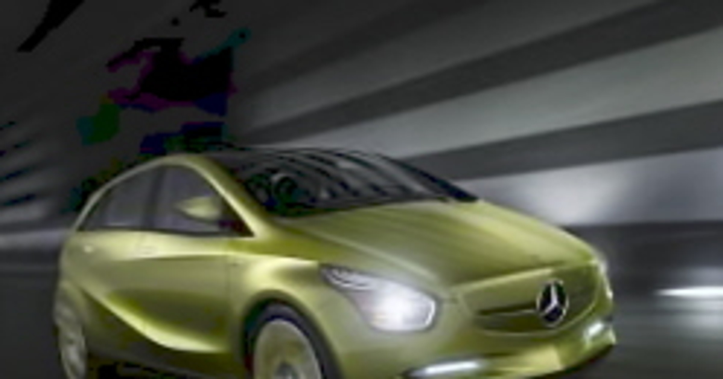 Detroit 2009: prototyp BlueZERO E-CELL na stoisku Mercedesa
