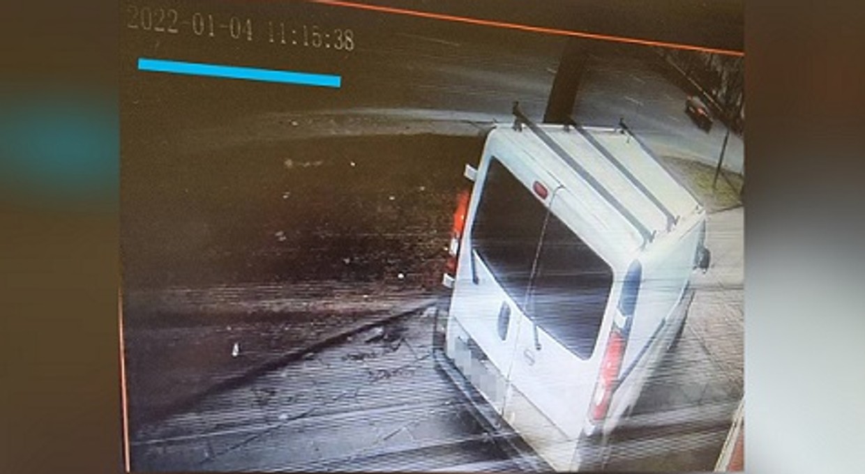 Jechał samochodem po chodniku. Zapłaci kilka tysięcy złotych kary