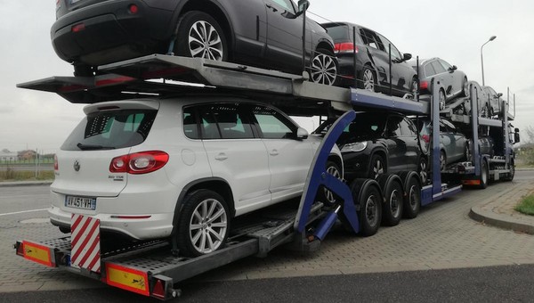 Milion aut używanych trafiło do Polski w 2019 roku