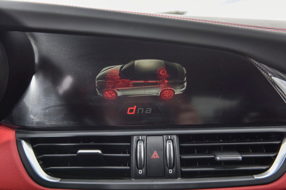 Alfa Romeo Giulia Quadrifoglio - powrót w wielkim stylu