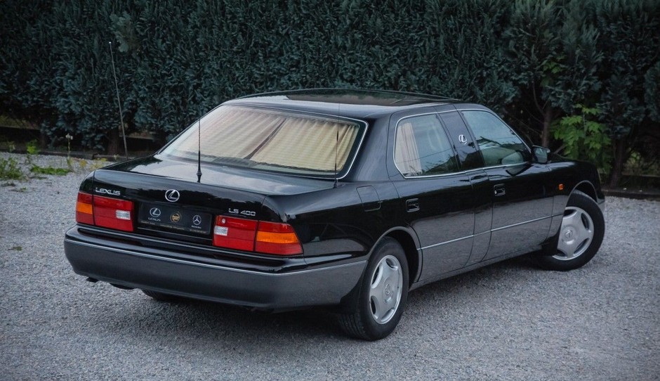 Lexus LS 400 – wyjątkowa historia wyjątkowo długiej limuzyny