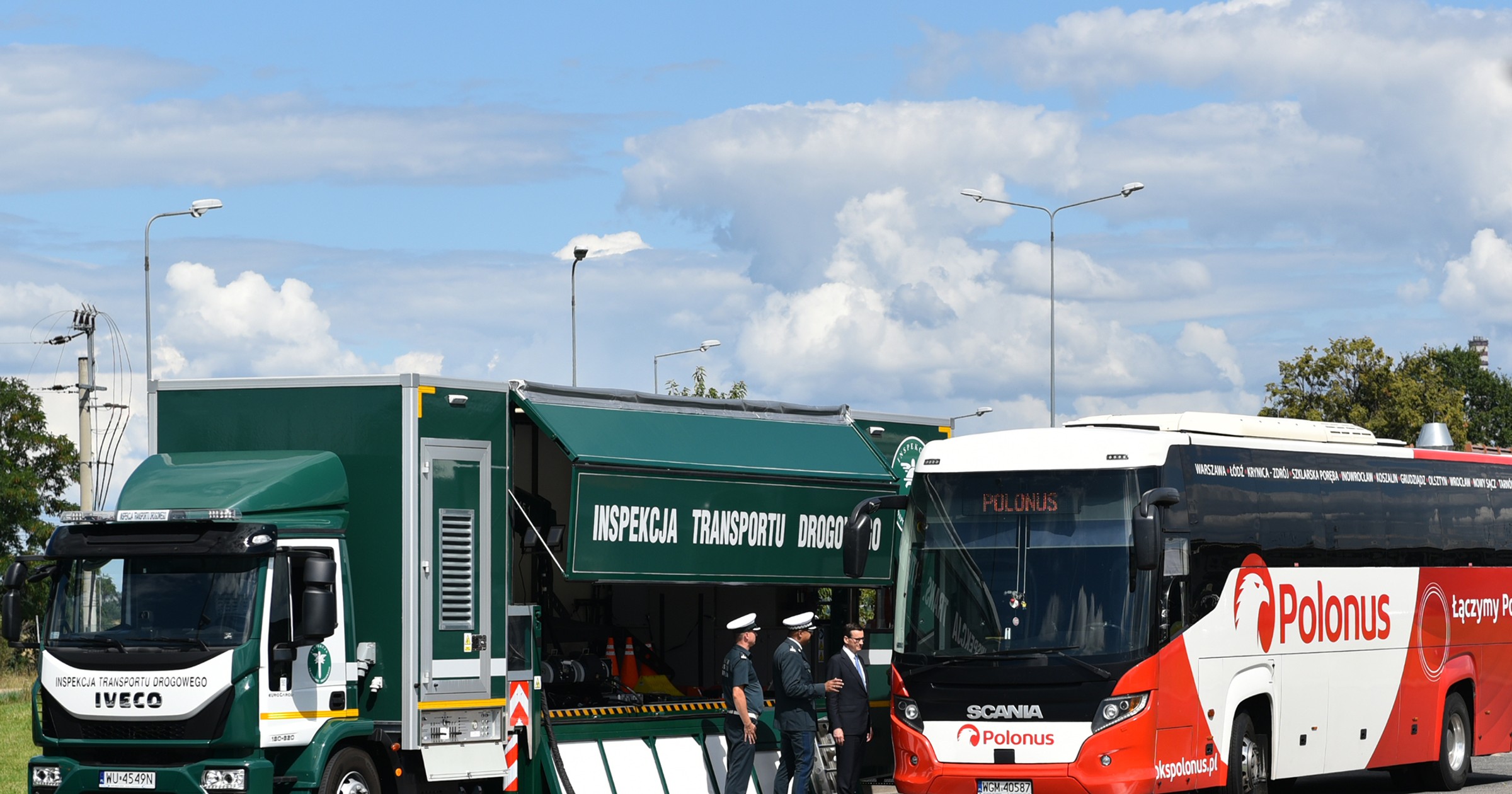 Rządowa kontrola autokaru w Brwinowie