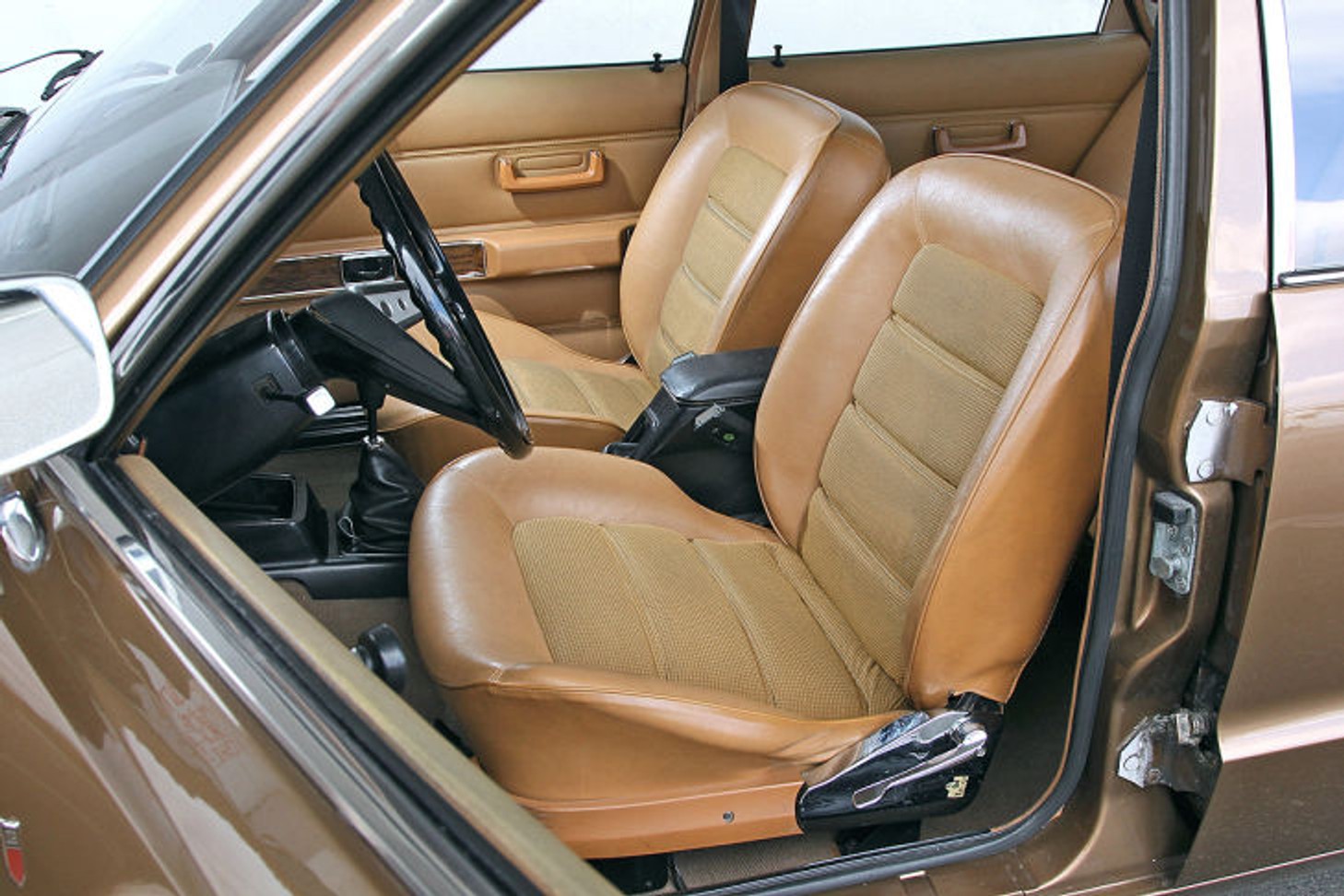 Te wspaniałe lata siedemdziesiąte: Audi 80 GL VW Passat Opel Ascona 1.6 Ford Taunus 1600 GXL