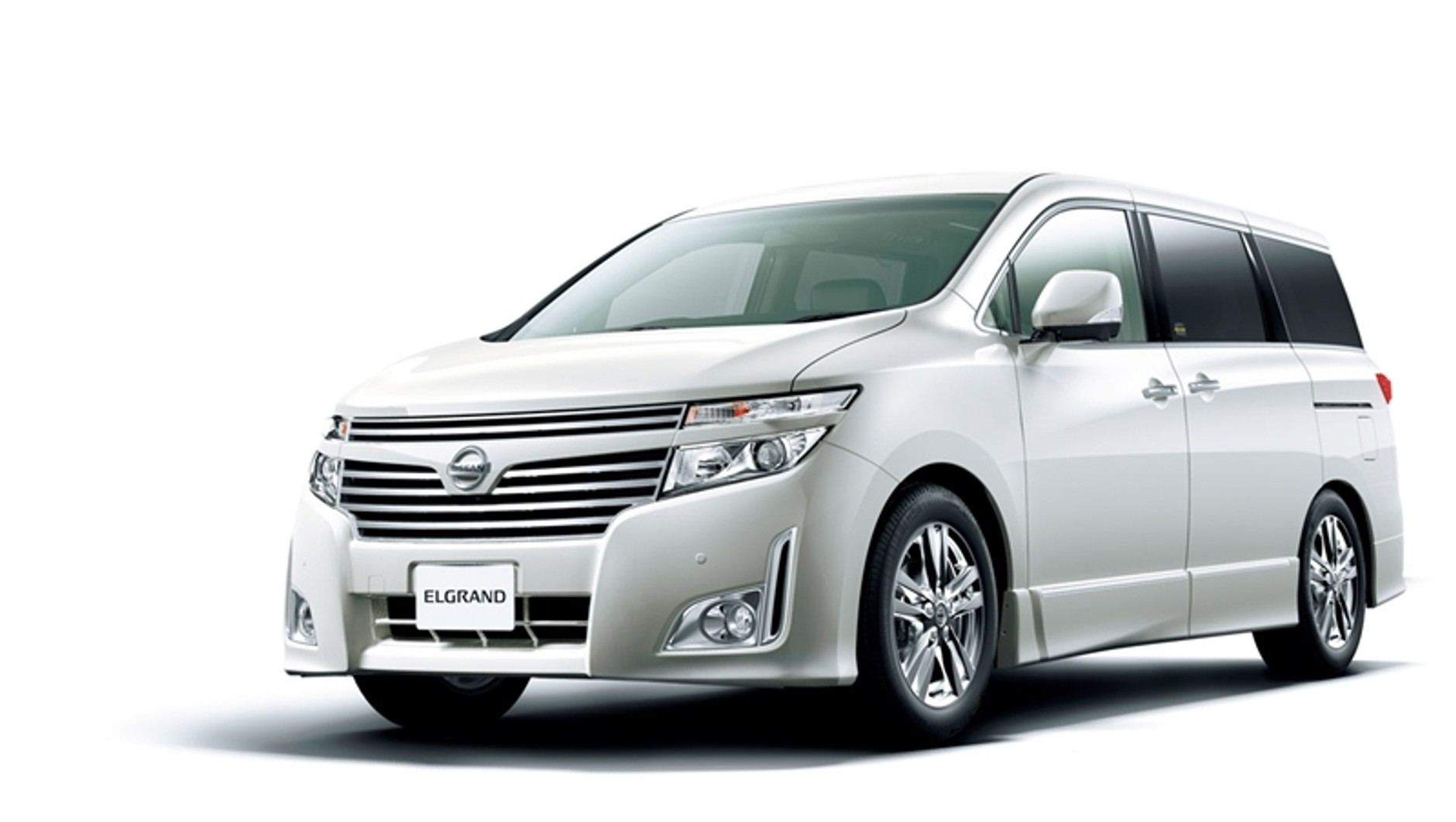 Nissan Elgrand – japońskie dziwactwo
